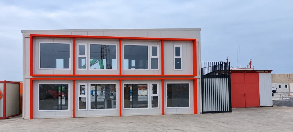 İki katlı modüler ofis — Proje fotoğrafı