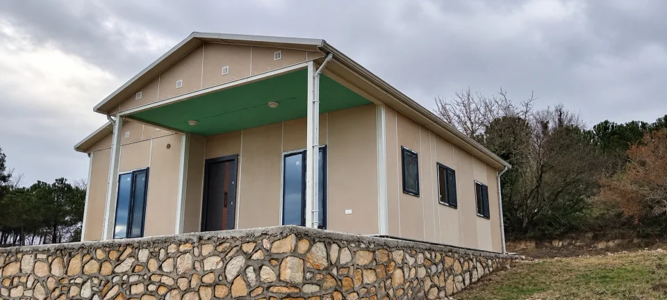 Verandalı Prefabrik Konut 02 — Proje fotoğrafı