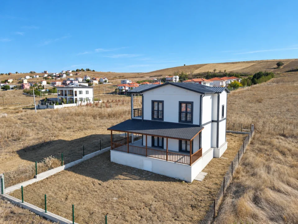 İki Katlı Verandalı Prefabrik Konut 01
