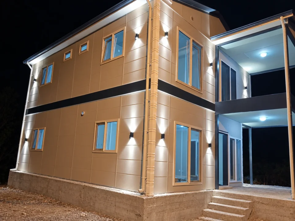 İki Katlı Verandalı Prefabrik Konut 02