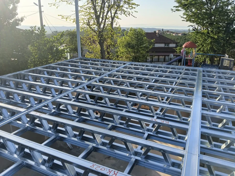 İki Katlı Verandalı Prefabrik Konut 03 — Proje fotoğrafı