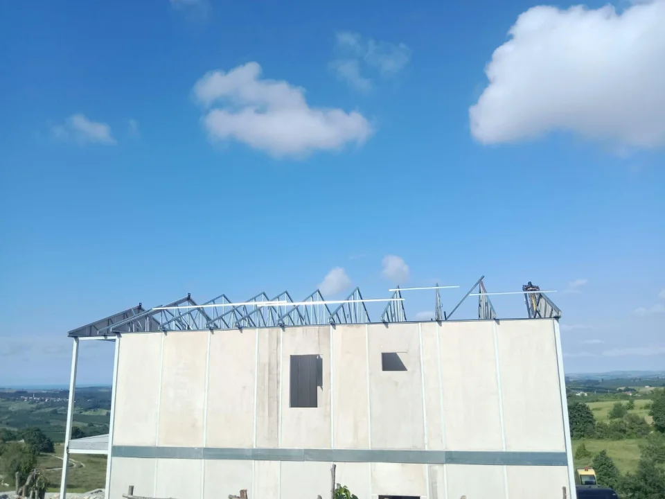 İki Katlı Verandalı Prefabrik Konut 03 — Proje fotoğrafı