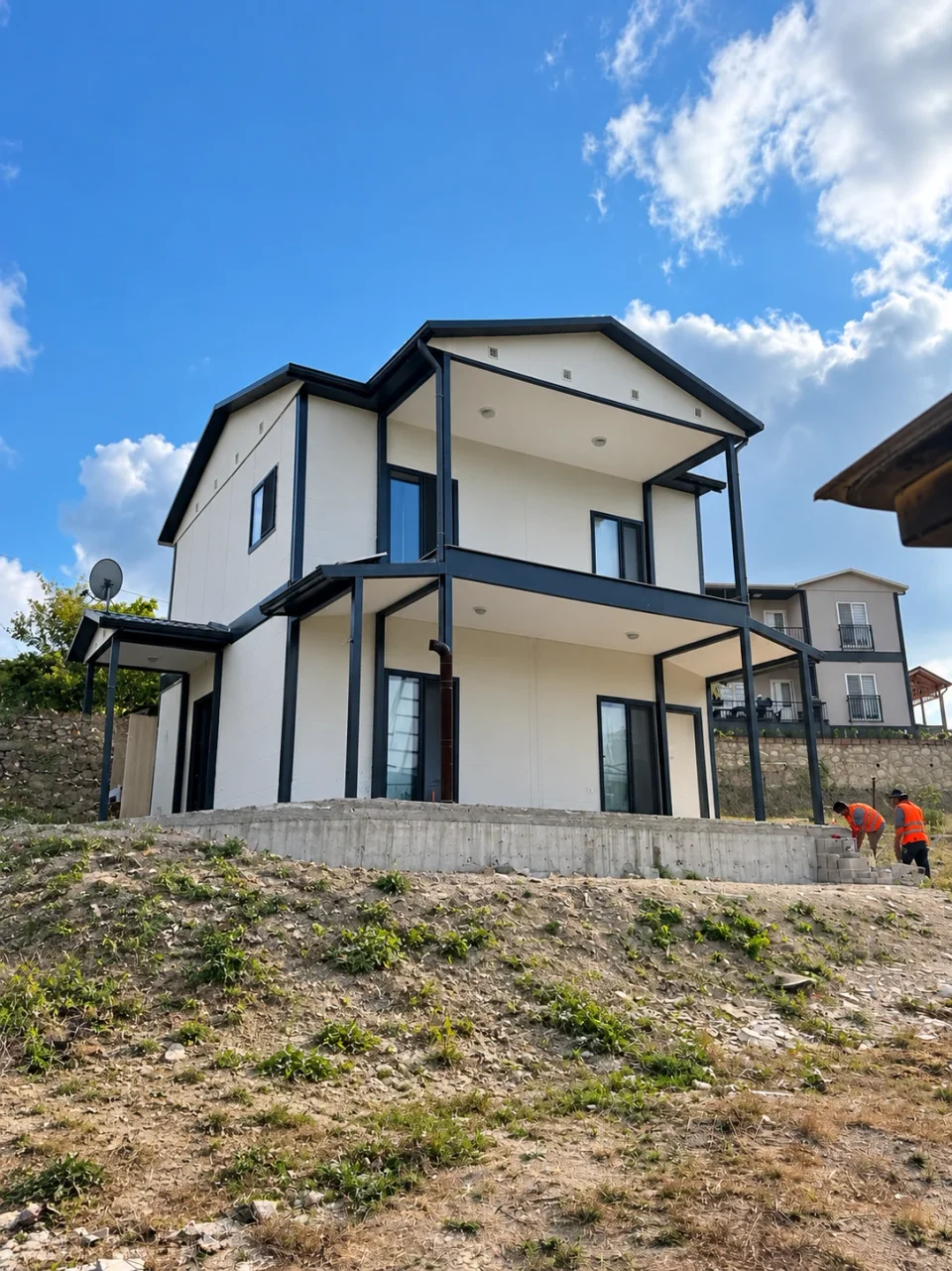 İki Katlı Verandalı Prefabrik Konut 03 — Proje fotoğrafı